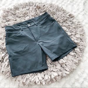 Lululemon ABC Slim Short in Nightcap